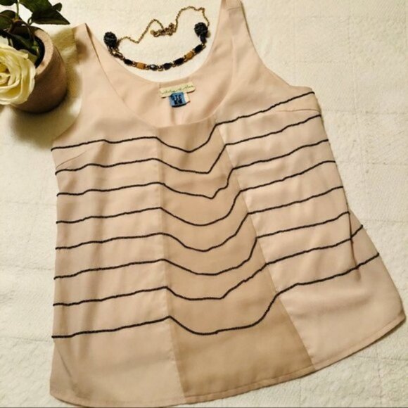 Urban Outfitters Top Cream with Thin Chain Trim Sleeveless size Medium - Picture 7 of 10